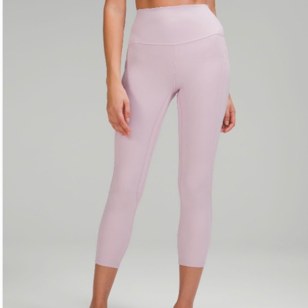 Lulu Lemon High Raise Align with Pockets 23”